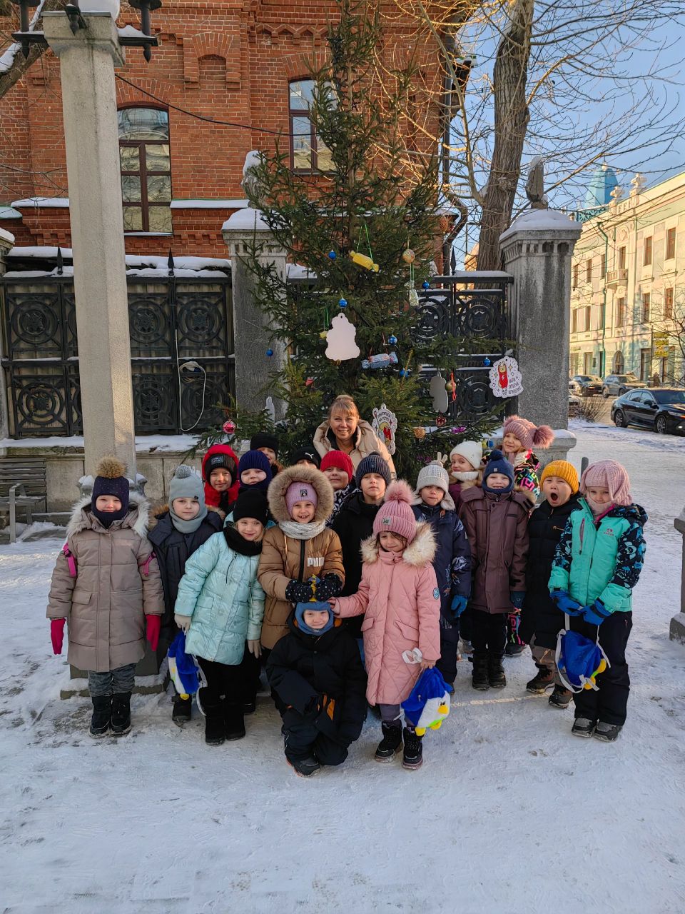 Спектакль Маленький Дед Мороз в Красноярском драматическим театре им. А.С. Пушкина ( 1Д класс ).